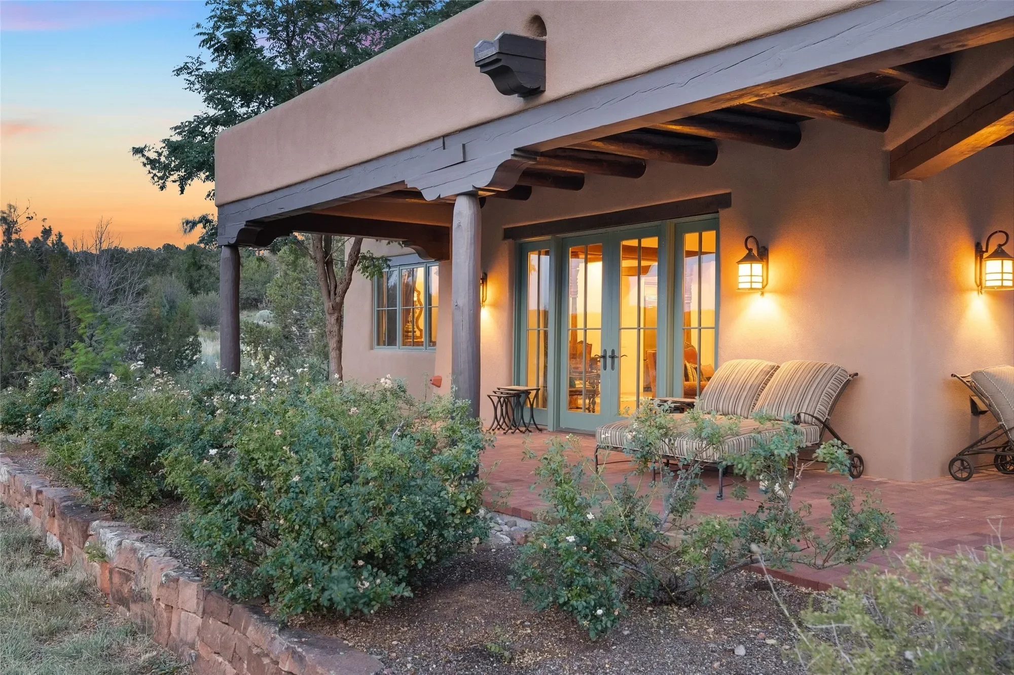 15 Calle Ojitos, Santa Fe, NM 87506, Santa Fe, New Mexico, United States. - Photo 43