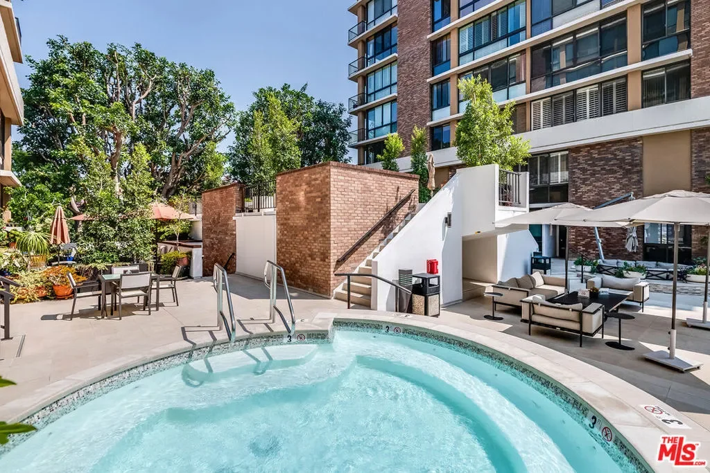 211 S Spalding Drive 107N, Beverly Hills, California, United States. - Photo 8
