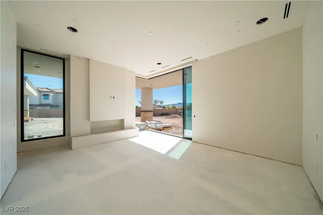 20 Olympia Canyon Way, Las Vegas, Nevada, United States. - Photo 16