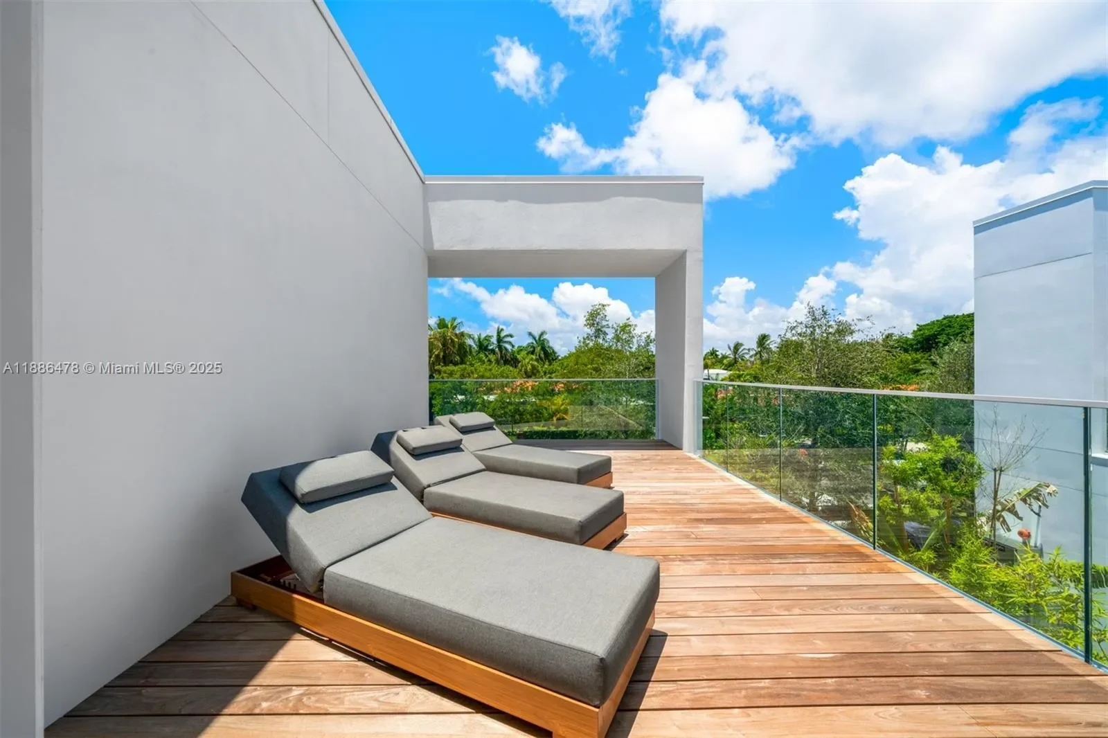 1011 W 48th St 8, Miami Beach, Florida, United States. - Photo 31