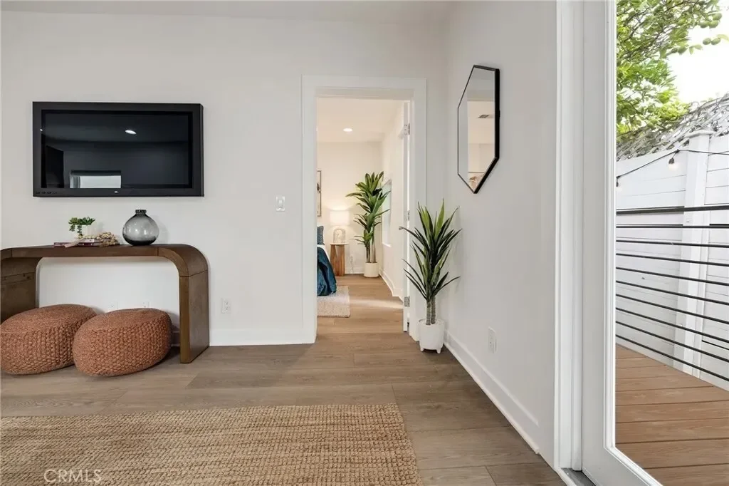 724 San Miguel Avenue, Los Angeles, California, United States. - Photo 20