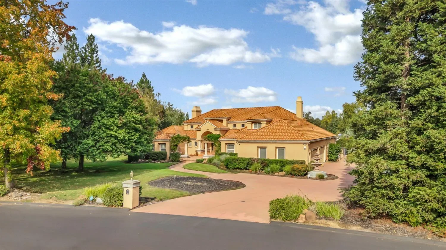 Exterior photo 3