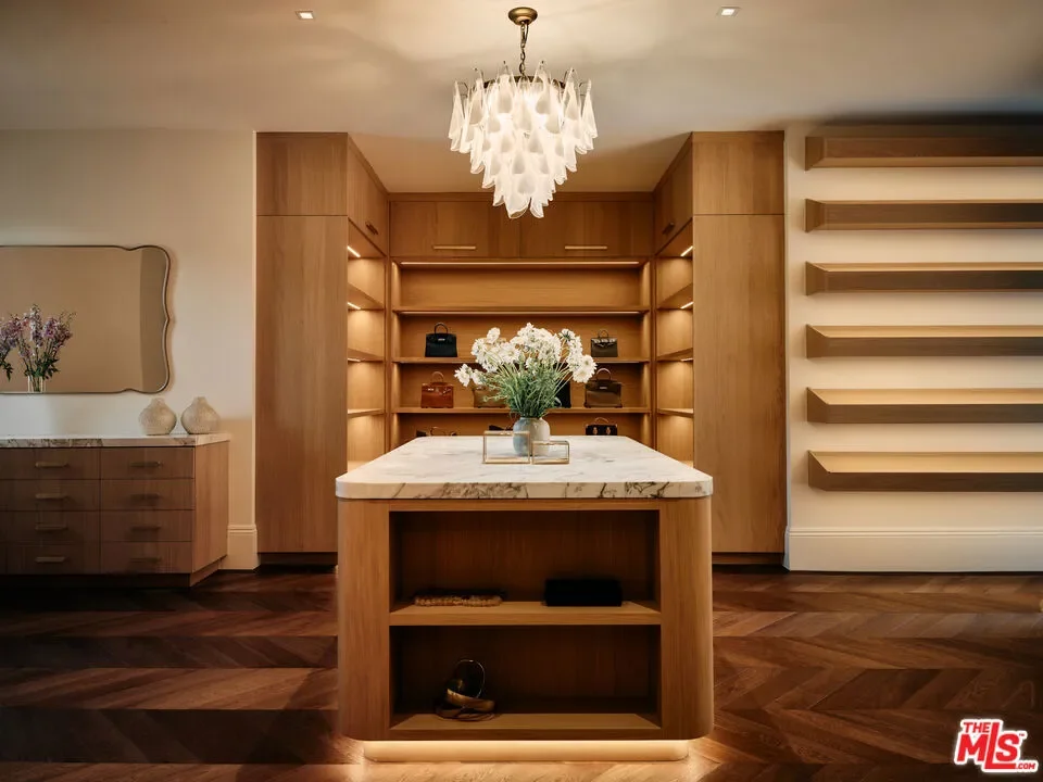 73 Beverly Park Lane, Beverly Hills, California, United States. - Photo 20