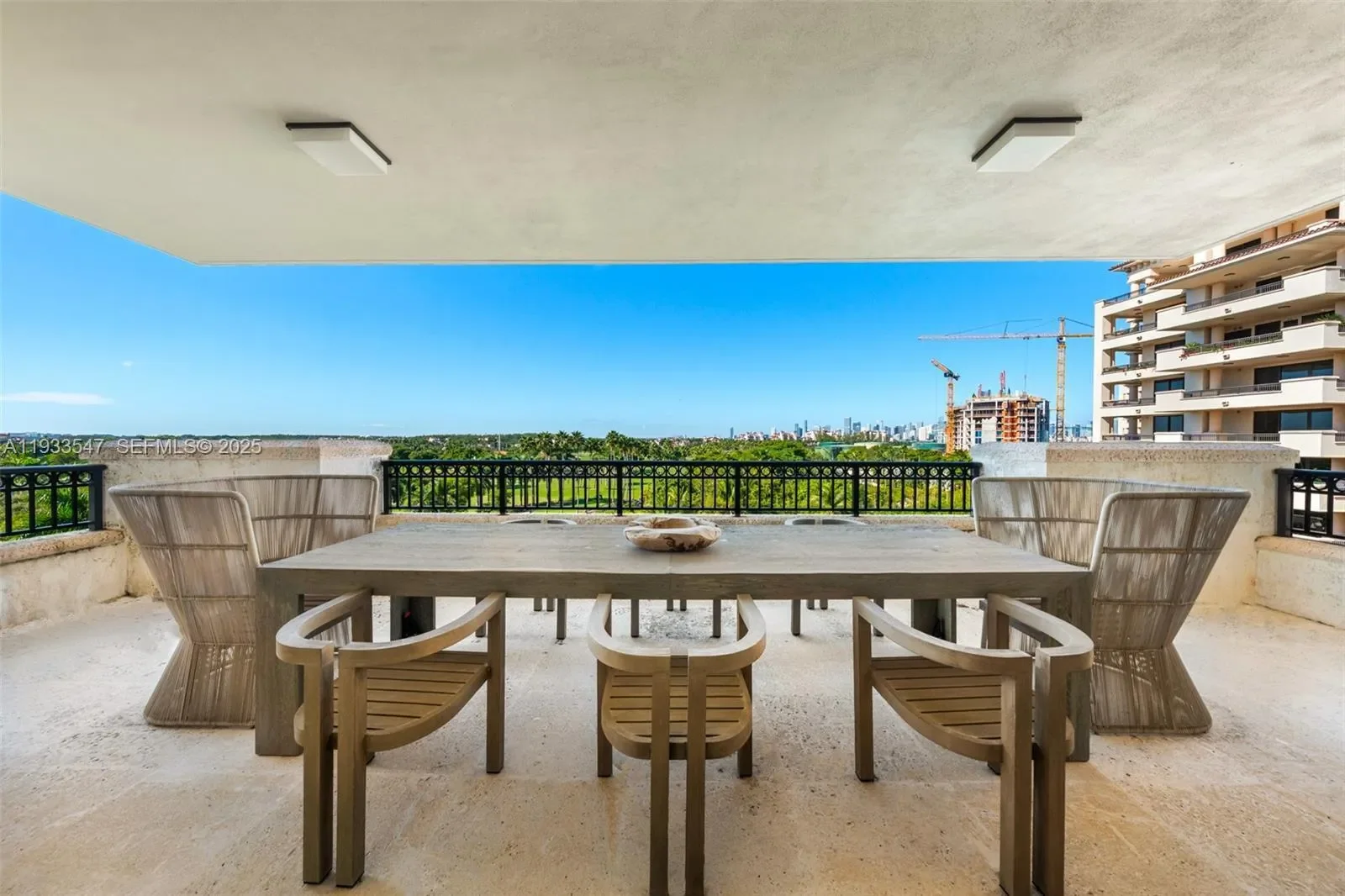 7061 Fisher Island Dr, Miami Beach, Florida, United States. - Photo 12