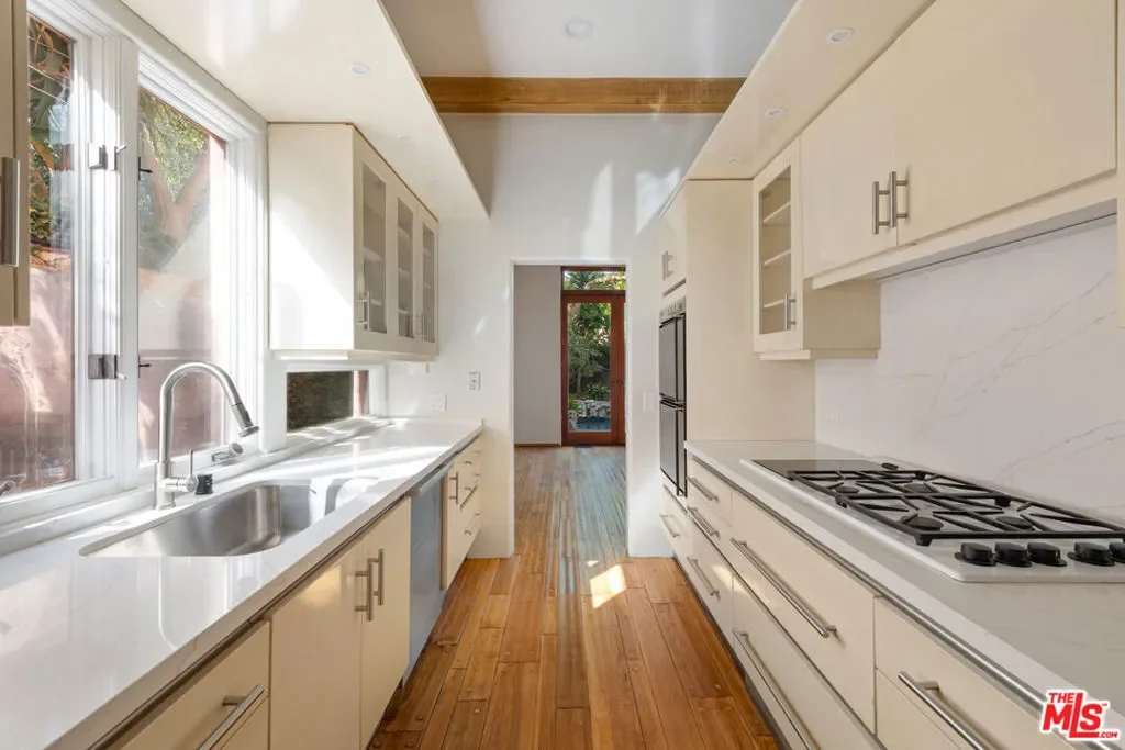 23351 Malibu Colony Road 108a, Malibu, California, United States. - Photo 10