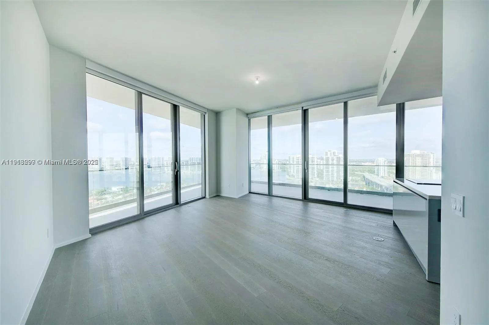 18975 Collins Ave 2205, Golden Beach, Florida, United States. - Photo 1