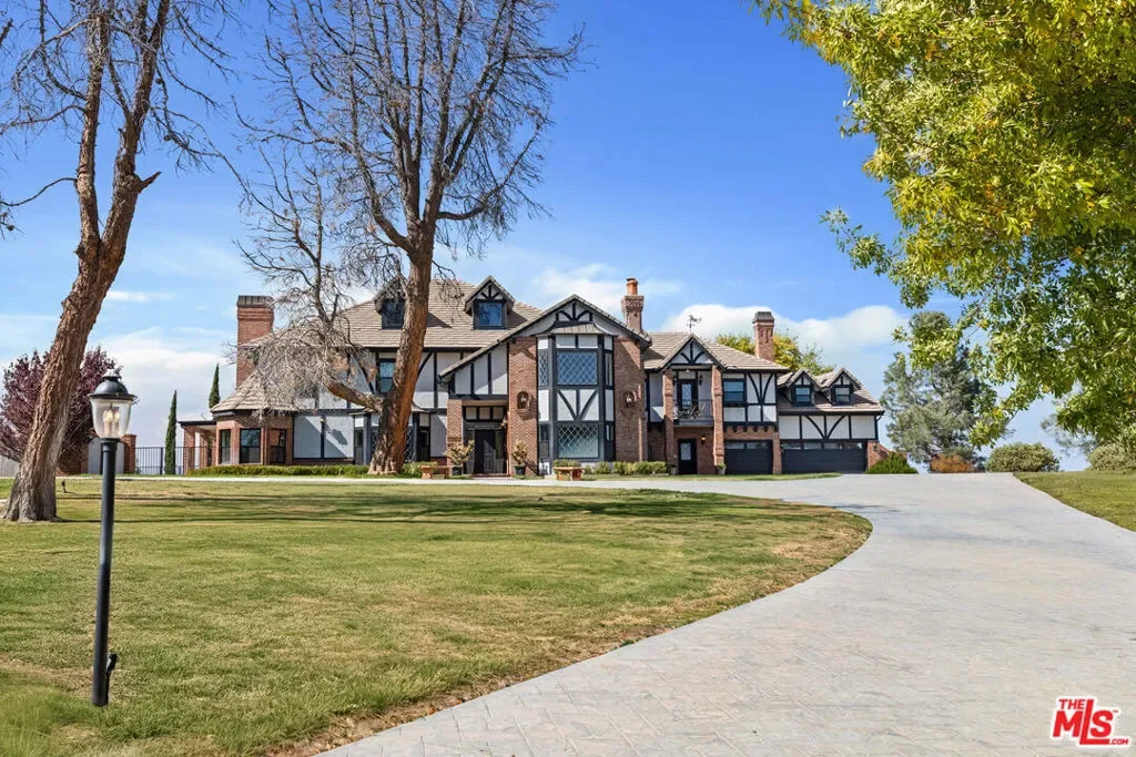 28765 Pine Canyon Road, Lake Hughes, California, United States. - Photo 14