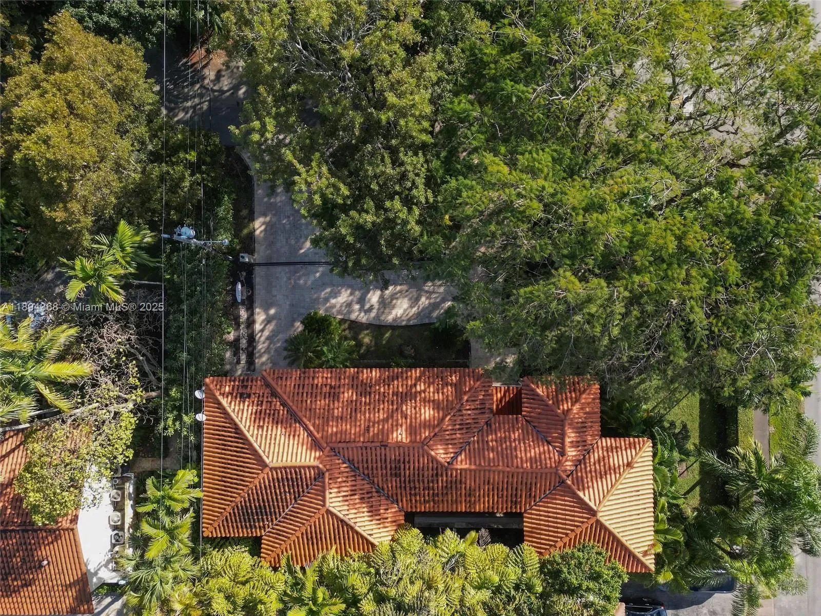 1543 Dorado Ave, Coral Gables, Florida, United States. - Photo 33