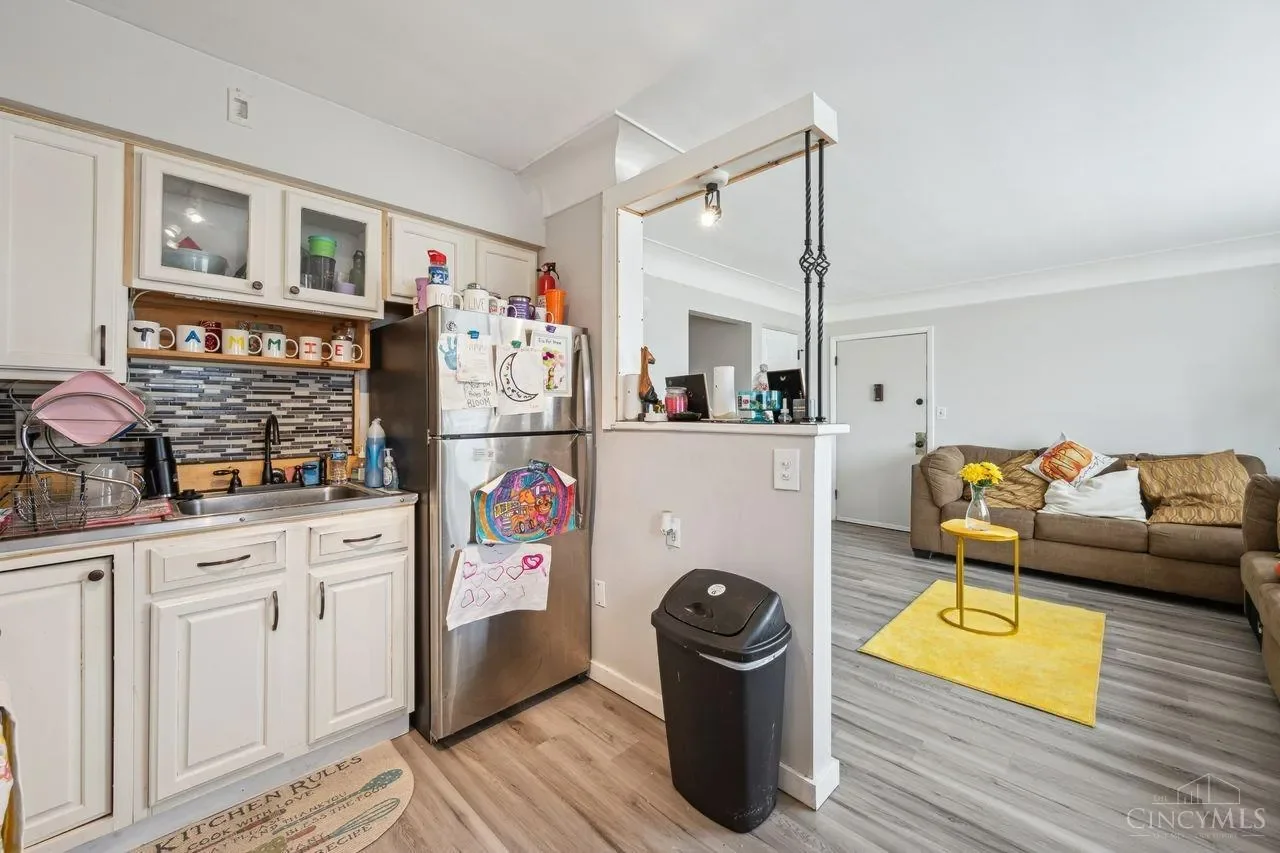 3048 Gilbert Avenue, Cincinnati, OH 45206, Cincinnati, Ohio, United States. - Photo 2