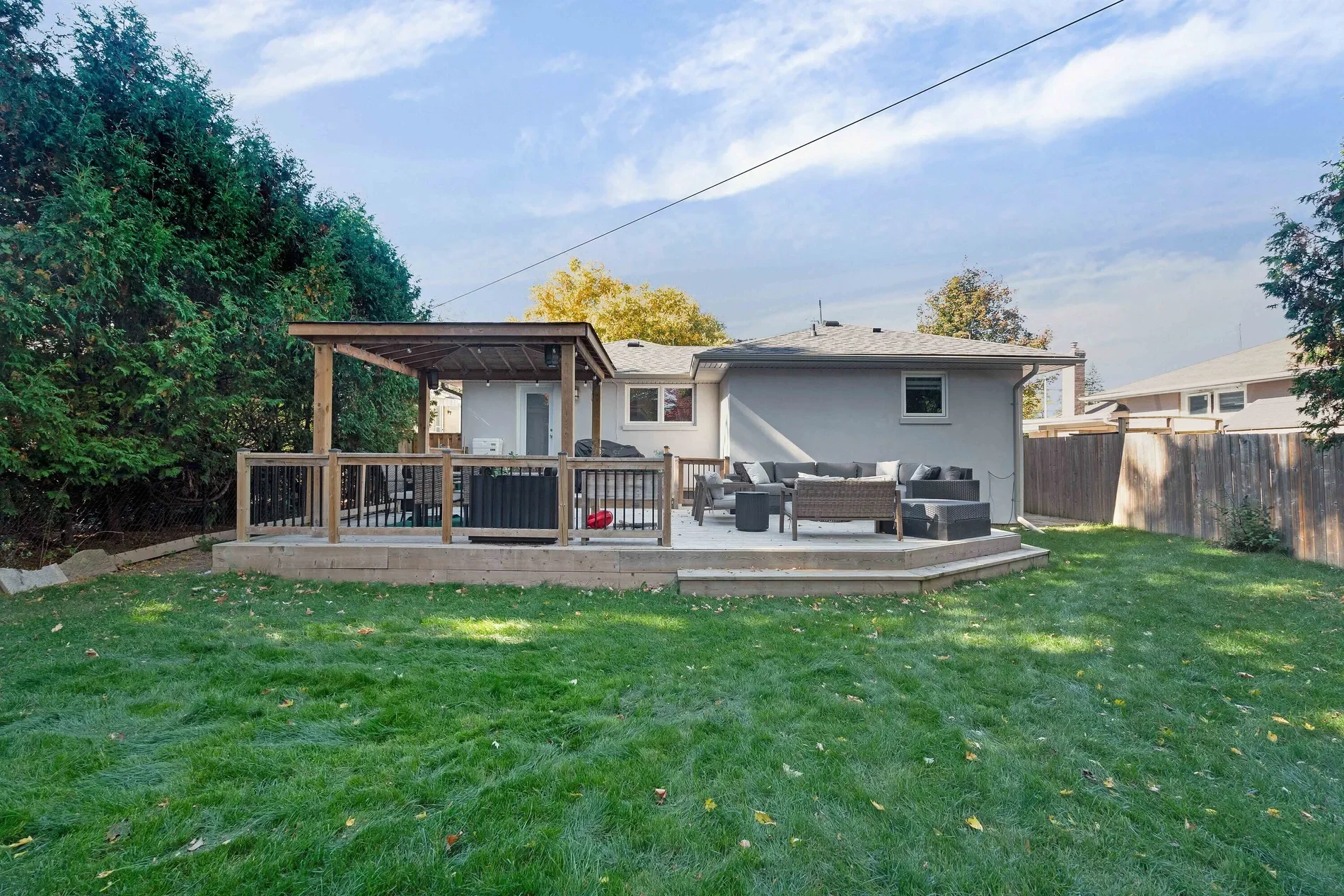 Exterior photo 3
