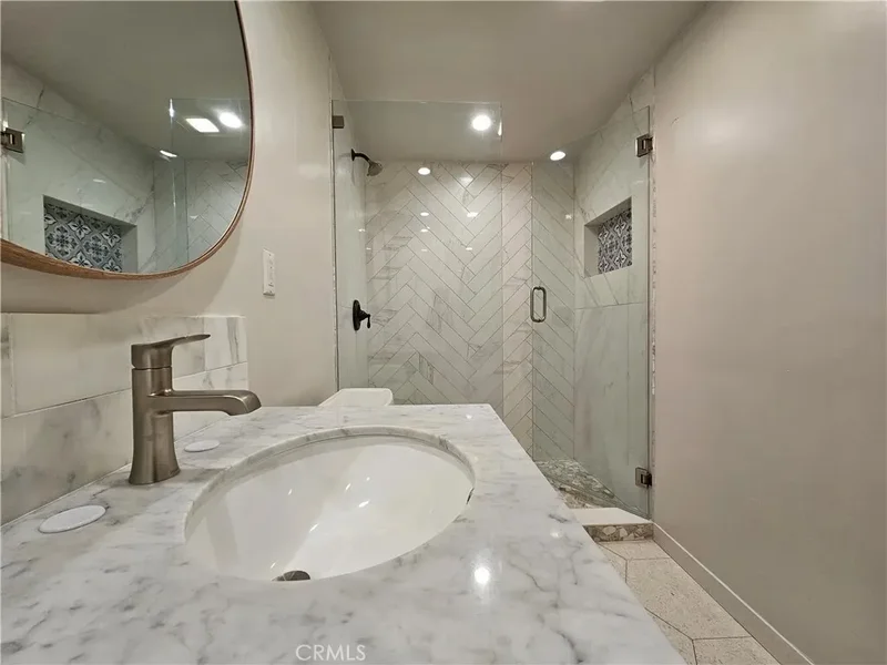 17530 Tuba Street, Los Angeles, California, United States. - Photo 24