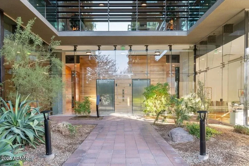 7180 E KIERLAND Boulevard, Scottsdale, Arizona, United States. - Photo 19