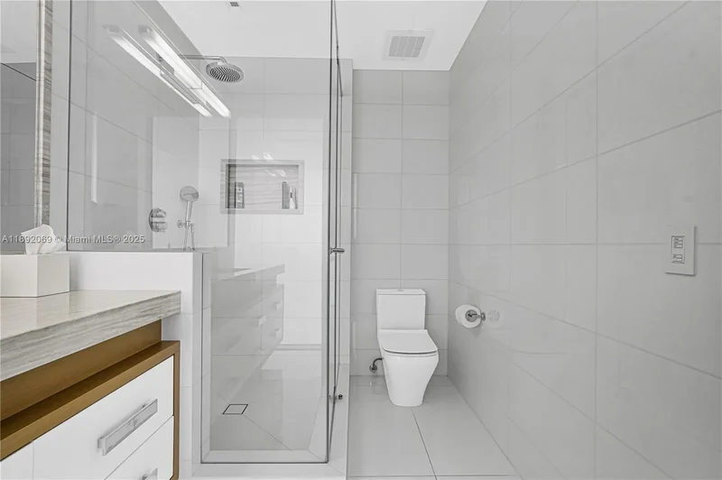 9701 Collins Ave, Bal Harbour, Florida, United States. - Photo 36