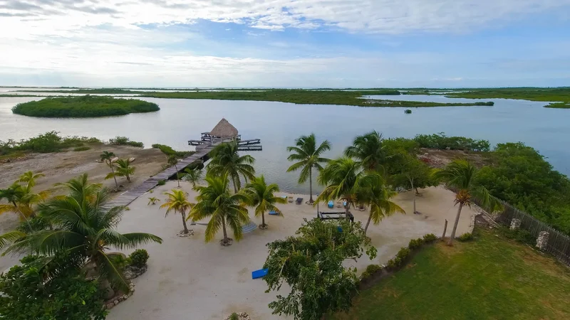 Come Home to Paradise Seclusion!