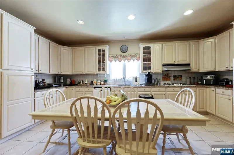 557 Schuyler Avenue, North Arlington, NJ 07031, North Arlington, New Jersey, United States. - Photo 31