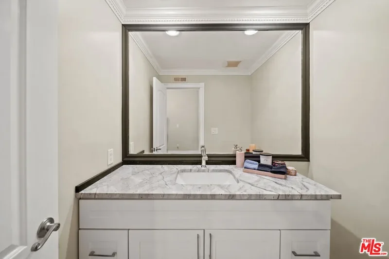 10640 Wilkins Avenue 103, Los Angeles, California, United States. - Photo 10