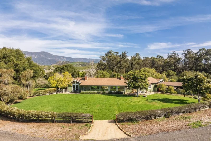 1 Beach Road , Santa Barbara, CA 93117, Goleta, California, United States. - Photo 43