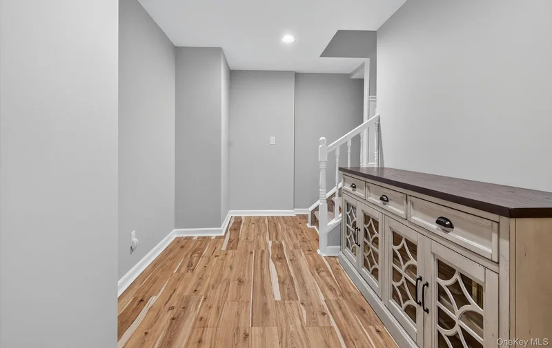 375 Vanderbilt Parkway, Dix Hills, NY 11746, Huntington Station, New York, United States. - Photo 8