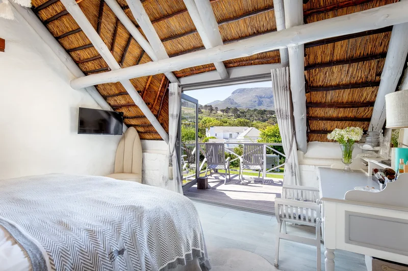 1 Erica Street, Chapmans Peak, Noordhoek, SOUTH AFRICA, Cape Town, Western Cape, South Africa. - Photo 4