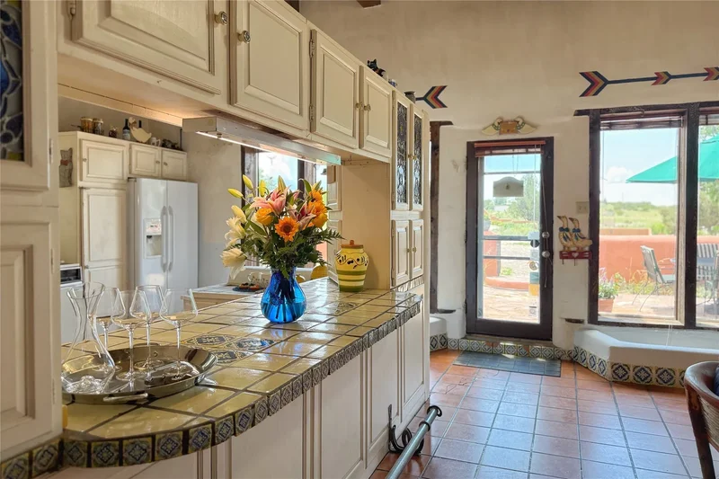 54 Rons Road, Santa Fe, NM 87508, Santa Fe, New Mexico, United States. - Photo 16
