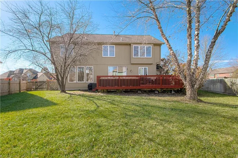 304 NE Hidden Valley Way, Lee's Summit, MO 64064, Lee's Summit, Missouri, United States. - Photo 47