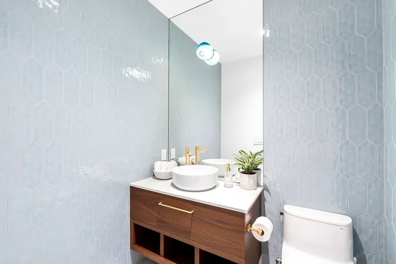 3823 Bayridge Ave, West Vancouver, BC V7V 3J3, Canada, West Vancouver, British Columbia, Canada. - Photo 34