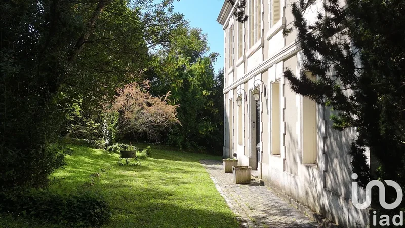 Angoulême, Nouvelle-Aquitaine, France. - Photo 2