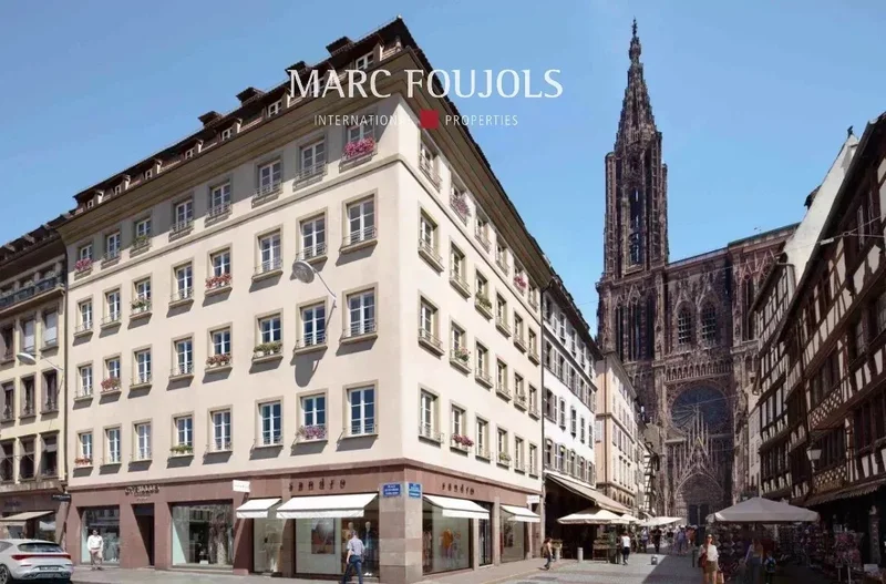 HISTORIC CENTER OF STRASBOURG – Renovated 1-Bedroom Apartment