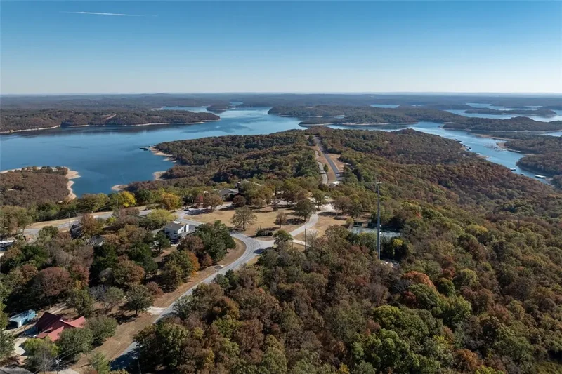 12483 Lodge Drive, Garfield, AR 72732, Garfield, Arkansas, United States. - Photo 23