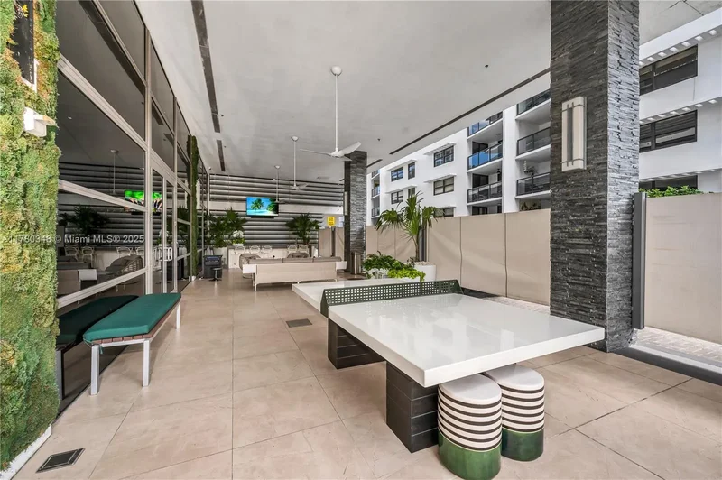 5875 Collins Ave 201, Miami Beach, Florida, United States. - Photo 31