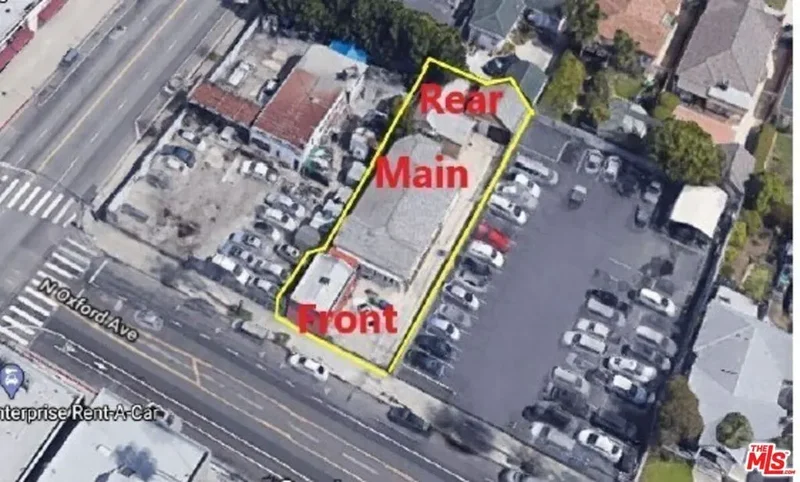 220 N Oxford Avenue, Los Angeles, California, United States. - Photo 2