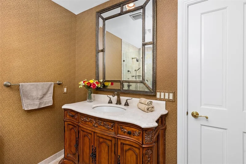 359 Poinciana Dr, Fort Lauderdale, Florida, United States. - Photo 15