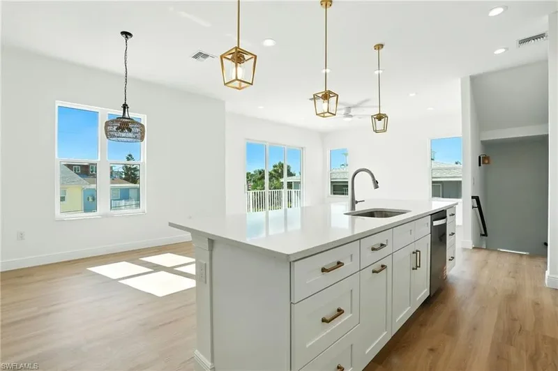 130 Fairweather LN, Fort Myers Beach, Florida, United States. - Photo 24