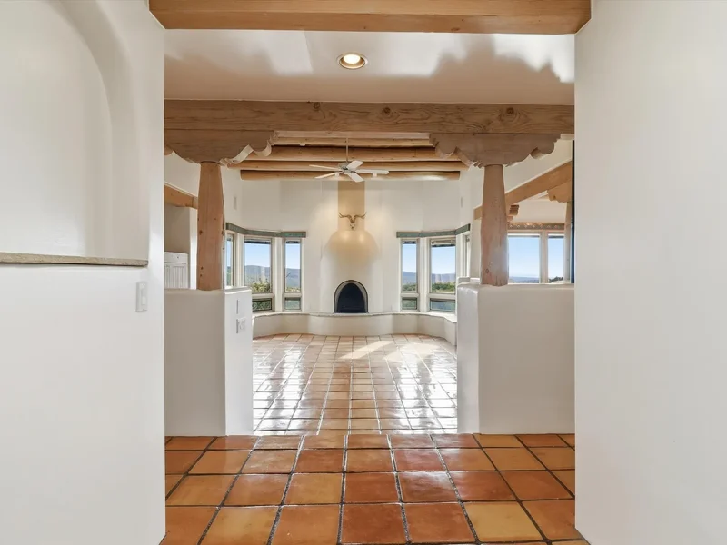 21 Buen Pastor, Santa Fe, NM 87508, Santa Fe, New Mexico, United States. - Photo 4