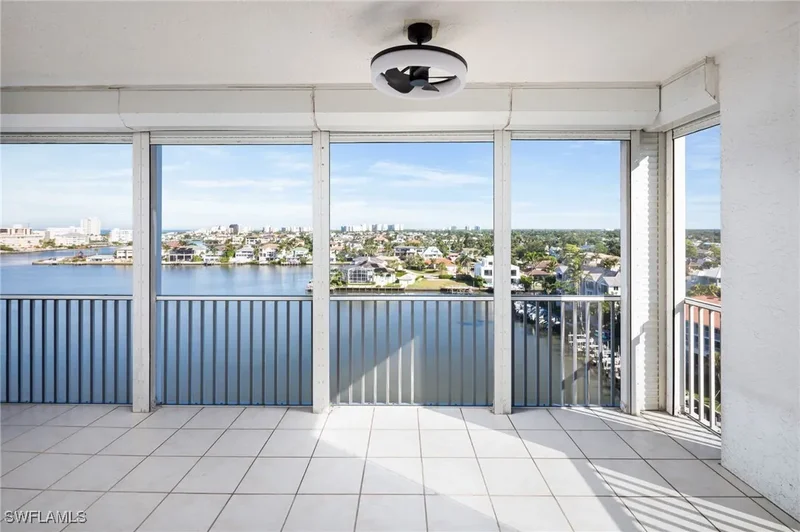 410 Flagship Drive 906, Naples, Florida, United States. - Photo 10