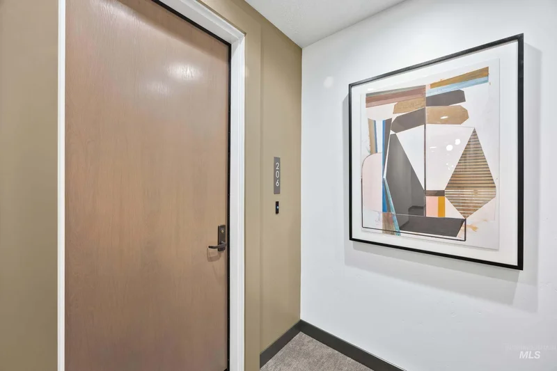 2 Bedrooms Condominium