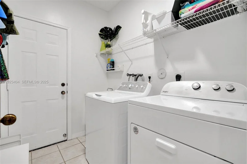 1629 Blue Jay Cir, Weston, Florida, United States. - Photo 28