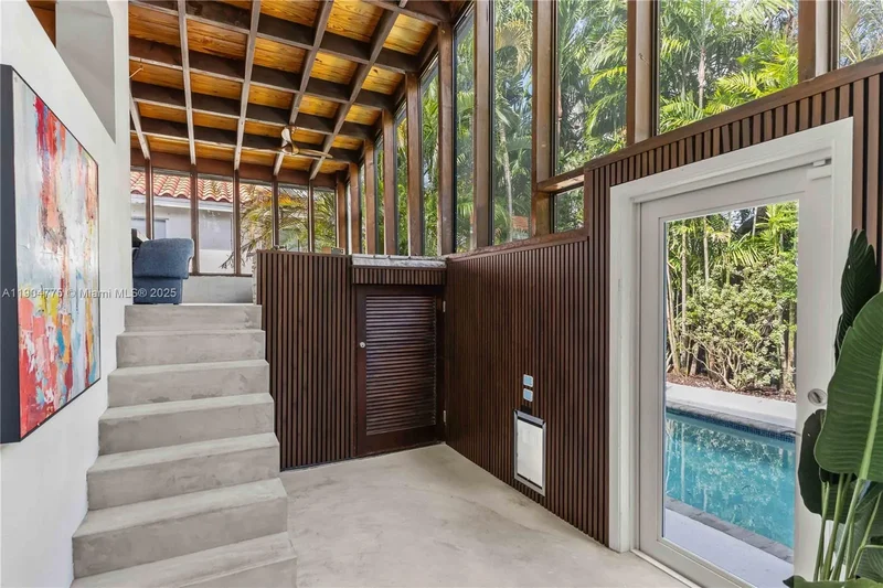 Single Family Residence in Miami