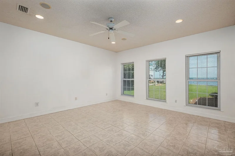 5450 N Shore Rd, Pensacola, FL 32507, Pensacola, Florida, United States. - Photo 59
