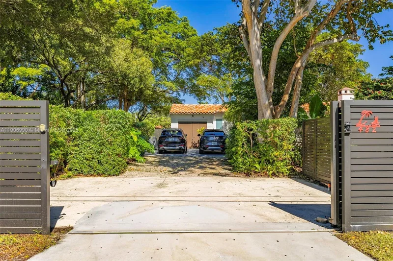 482 NE 93rd St, Miami, Florida, United States. - Photo 42