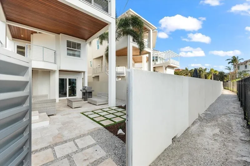 116 GARDEN LANE, Siesta Key, FL, 34242, USA, Siesta Key, Florida, United States. - Photo 27