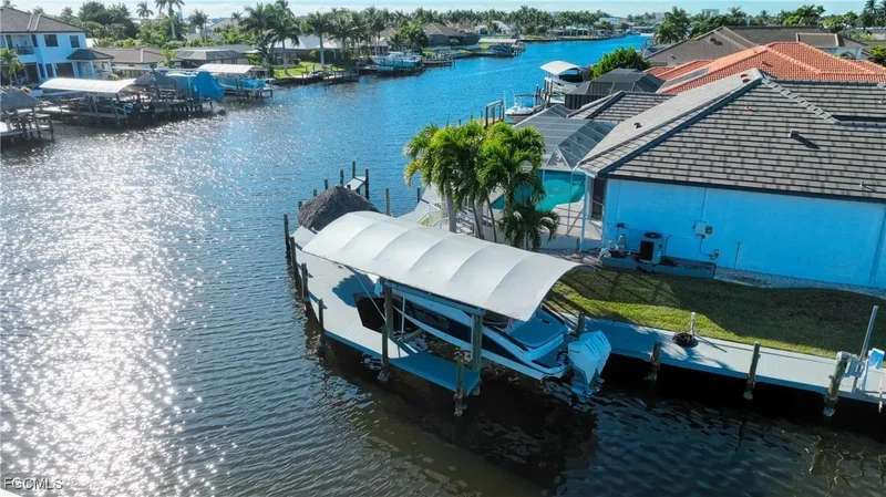 5374 Cortez Court, Cape Coral, Florida, United States. - Photo 23