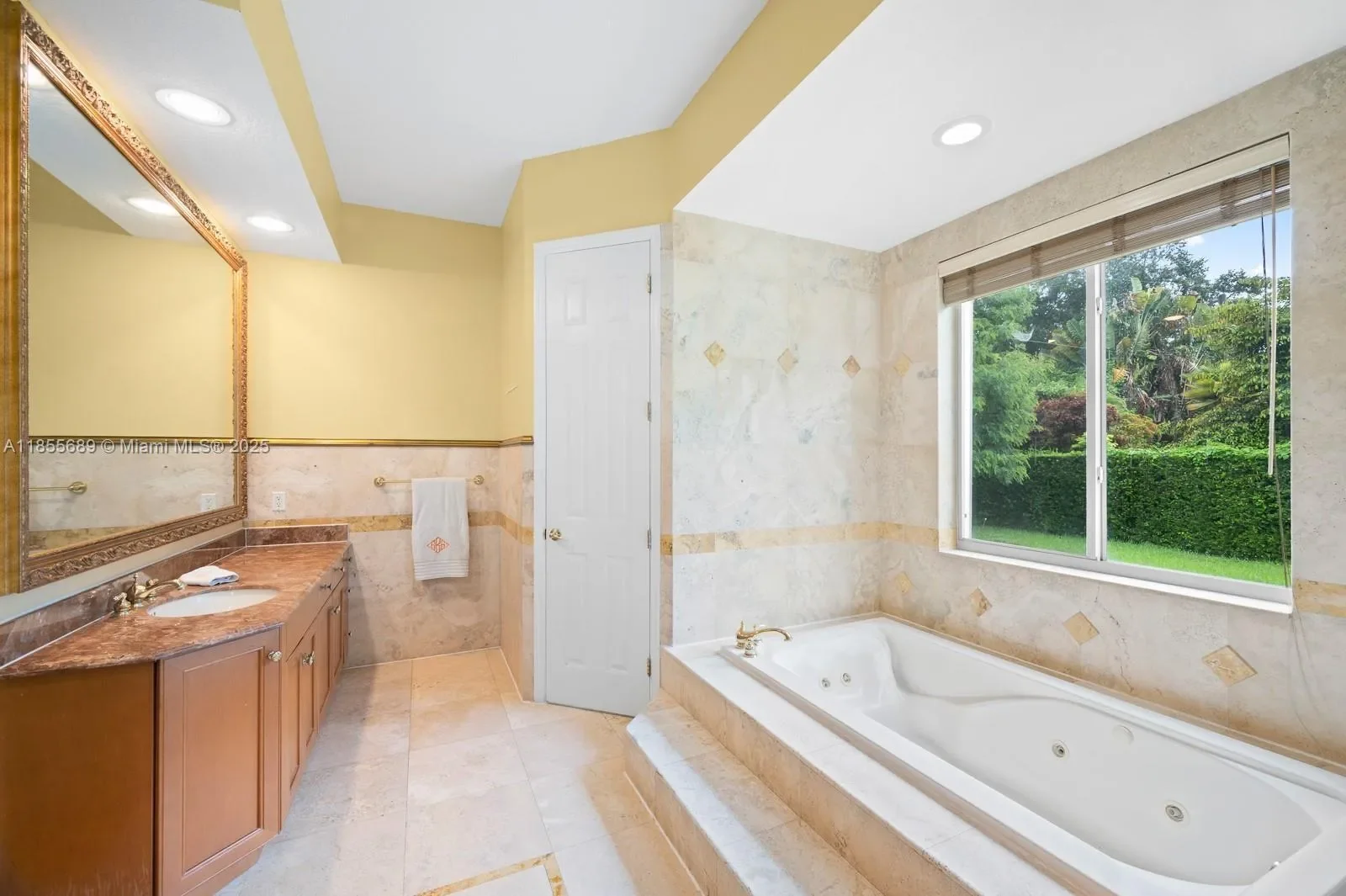 10621 SW 77th Ave, Coral Gables, Florida, United States. - Photo 27