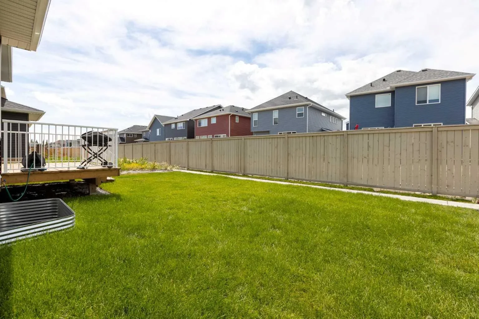 1635 Baywater Street SW, Airdrie, Alberta, Canada. - Photo 12