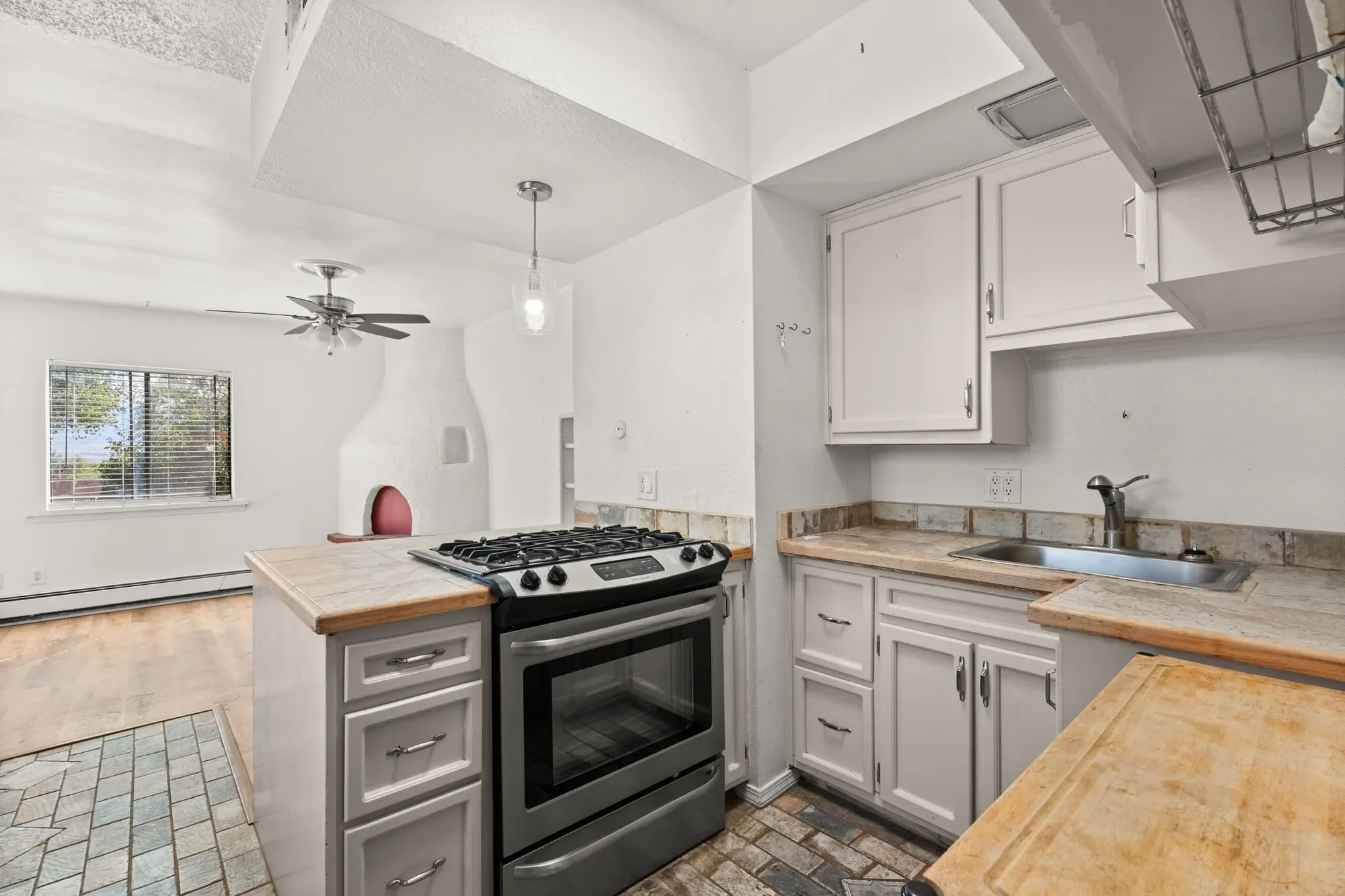 10601 Cielo Vista Del Norte, Corrales, NM 87048, Corrales, New Mexico, United States. - Photo 10