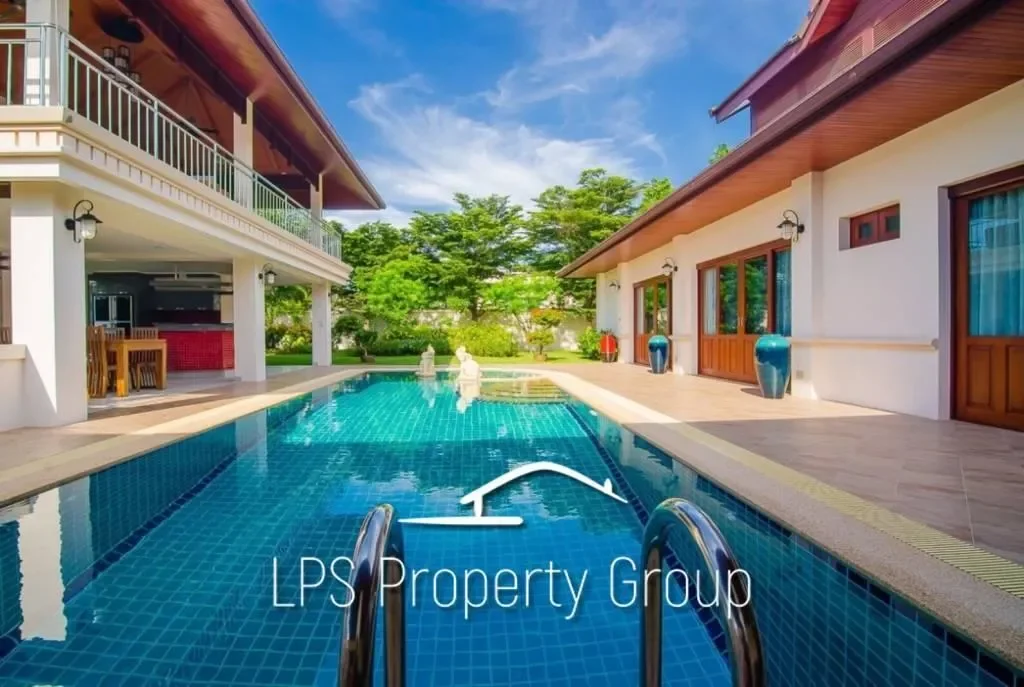 Prachuap Khiri Khan,, Thap Tai, Tanintharyi Region, Thailand. - Photo 1