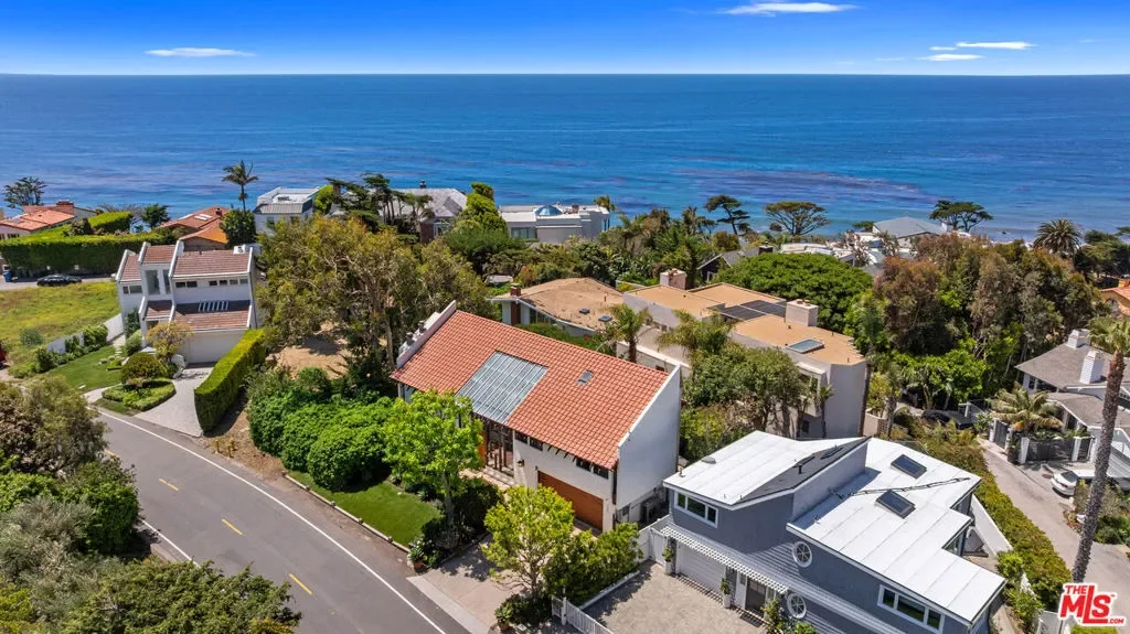 31830 Broad Beach Road, Malibu, California, United States. - Photo 4