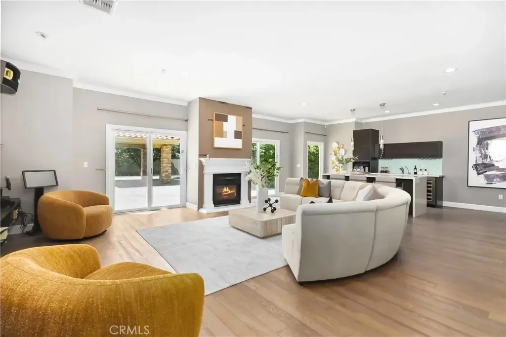 202 W Lemon Avenue, Arcadia, California, United States. - Photo 14