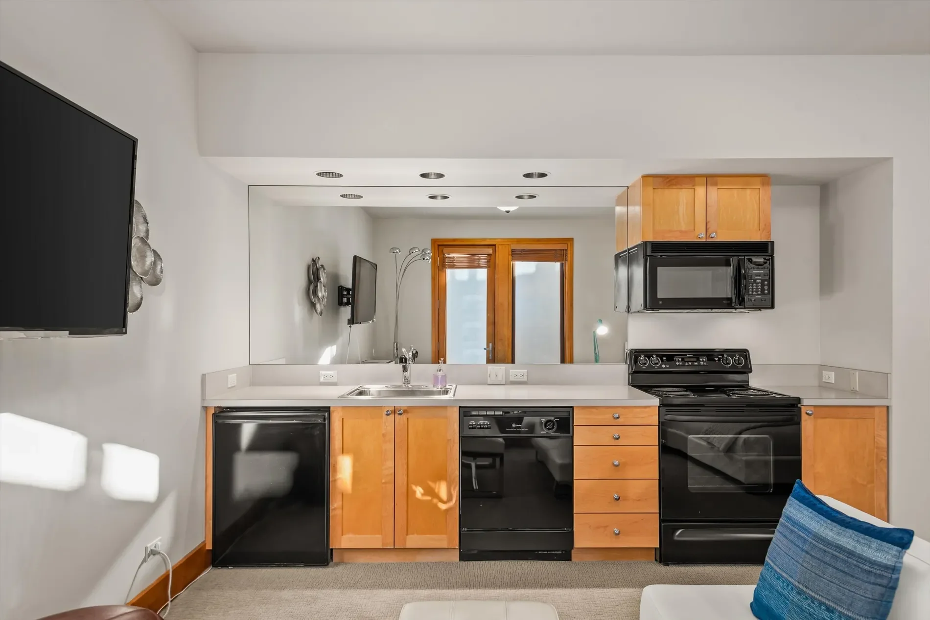 300 Eagle Pines Drive , Aspen, CO 81611, Aspen, Colorado, United States. - Photo 32