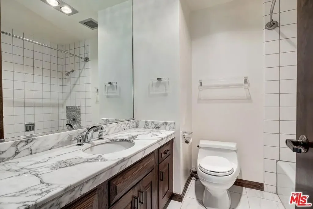 300 N Swall Drive 106, Beverly Hills, California, United States. - Photo 12